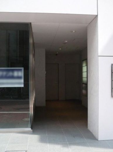 銀座オプティカビル 出入り口