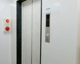 五十嵐ビル(神保町) エレベーター