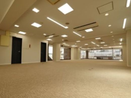 アイエヌビル オフィス内