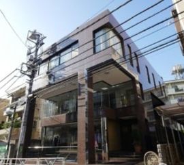 アイエヌビル 外観