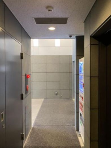 名古路ビル 新館 廊下