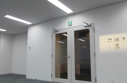 名古路ビル 新館 貸室出入り口