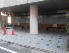 Daiwa新宿ウエストビル 駐車場