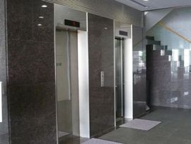 二葉高輪ビル エレベーター