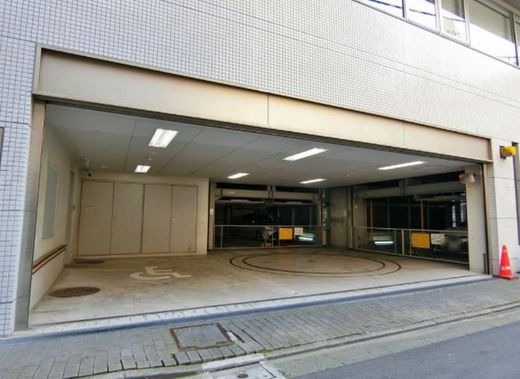 ファーストスクエア五反田 駐車場