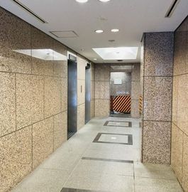 千切屋東京ビル エントランス