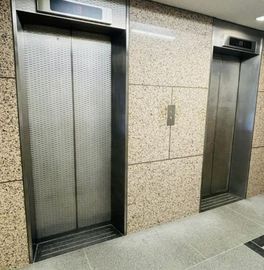 千切屋東京ビル エレベーター