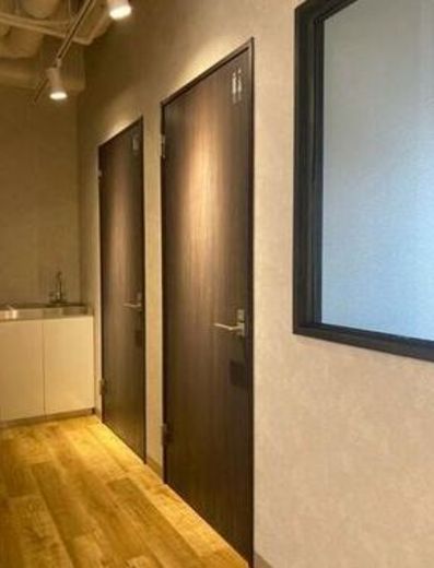 ザ・シティ渋谷幡ヶ谷 トイレ男女別　出入り口