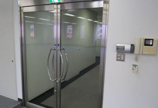 UD神谷町ビル 貸室出入り口