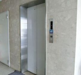 相生ビル 乗り口