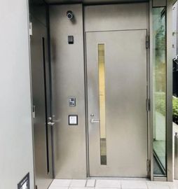 恵比寿ファーストスクエア 出入り口