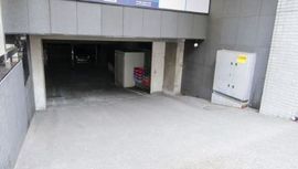 御茶ノ水駅前ビル 駐車場