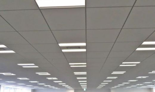 X-PRESS有楽町 照明