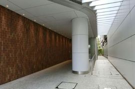 X-PRESS有楽町 エントランス