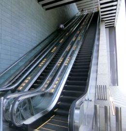 秋葉原UDX エスカレーター