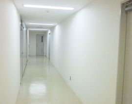 ホンダビル 廊下
