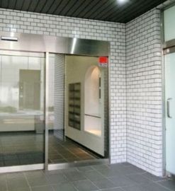 タカコービル 出入り口