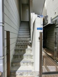 エイケイエス八丁堀ビル 階段