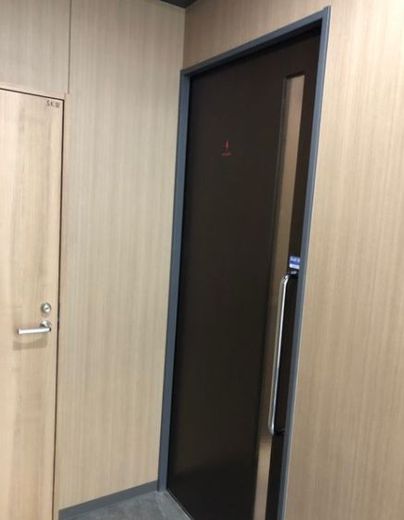 グリーンスクエア新宿 女子トイレ出入り口