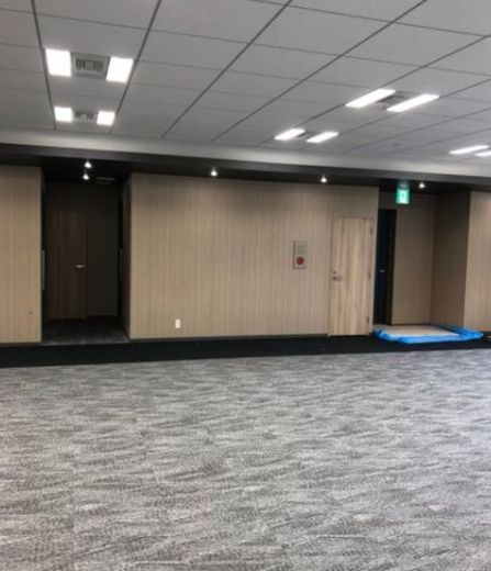 グリーンスクエア新宿 出入り口
