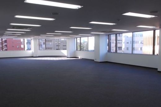 BCG神宮前PROPERTY 内装　窓