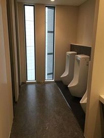 相鉄万世橋ビル 男性用トイレ