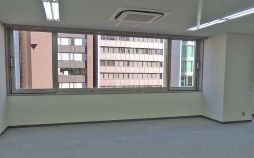 東信神田THビル 窓