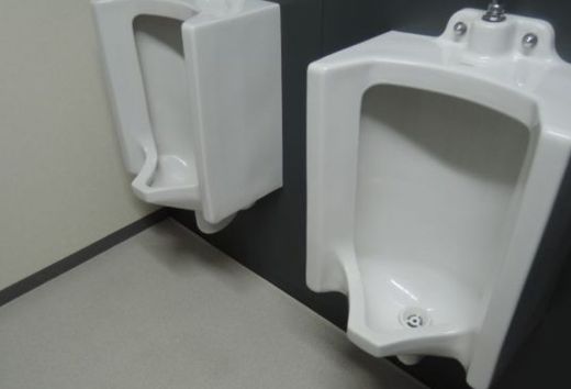 東信神田THビル 男性用トイレ