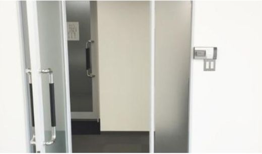 新富町ビル 出入り口