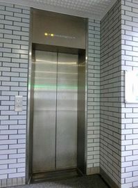 新宿スリーケービル エレベーター