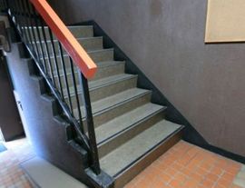 フラットウェル高輪 階段