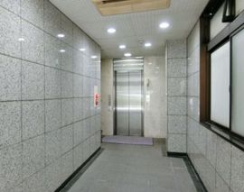 プルーナビル エントランス
