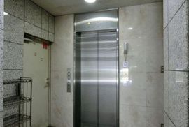 プルーナビル エレベーター