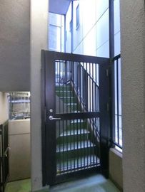 新京橋ビル 階段
