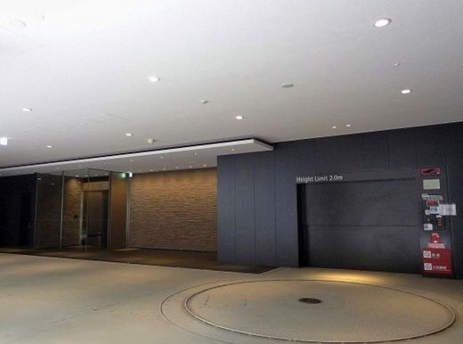 WORKVILLAKYOBASHI(旧:住友商事八重洲ビル) 駐車場