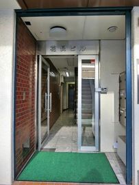 花長ビル 出入り口