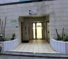TYDビル 出入り口