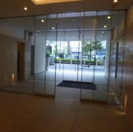Mayapada Shiodome Plaza エントランスホール　写真