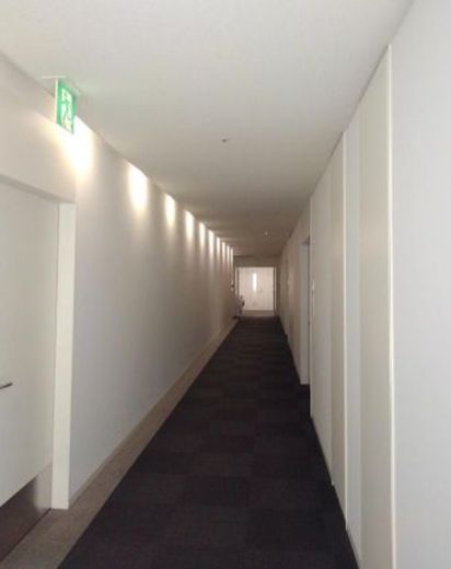 NBFコモディオ汐留 廊下　写真