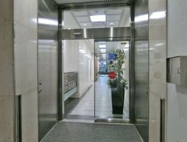 11東洋海事ビル エントランス　写真