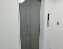 虎ノ門吉荒ビル エレベーター　写真
