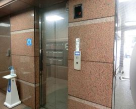 日比谷パークビル エレベーター　写真