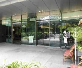 商船三井ビルディング エントランス　写真