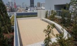クロスオフィス三田 屋上庭園