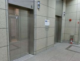 新田町ビル エレベーター