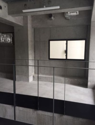 ビバリーホームズ麻布十番(店鋪) 窓