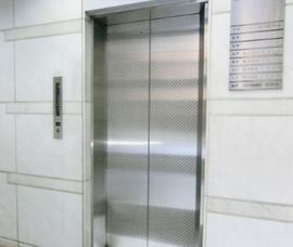 江沢ビル エレベーターホール　写真