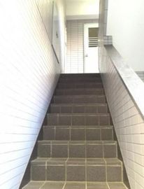 アローム赤坂 階段　写真