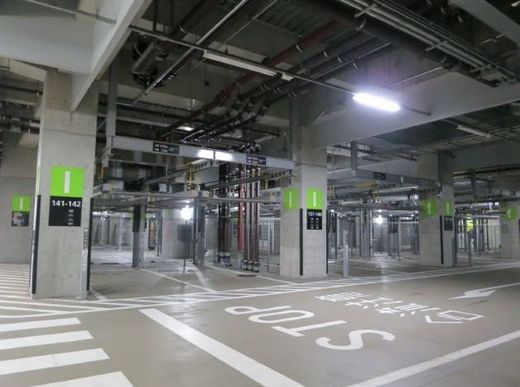 赤坂Bizタワー 駐車場　写真