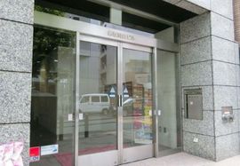 赤坂周山ビル エントランス　写真